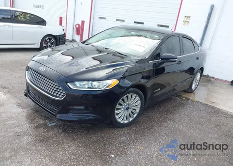 2016 Ford Fusion Hybrid Se z USA, uszkodzony, nr VIN 3FA6P0LU5GR389125